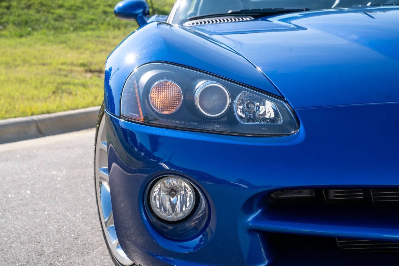 Used 2006 Dodge Viper SRT-10 RWD image 11