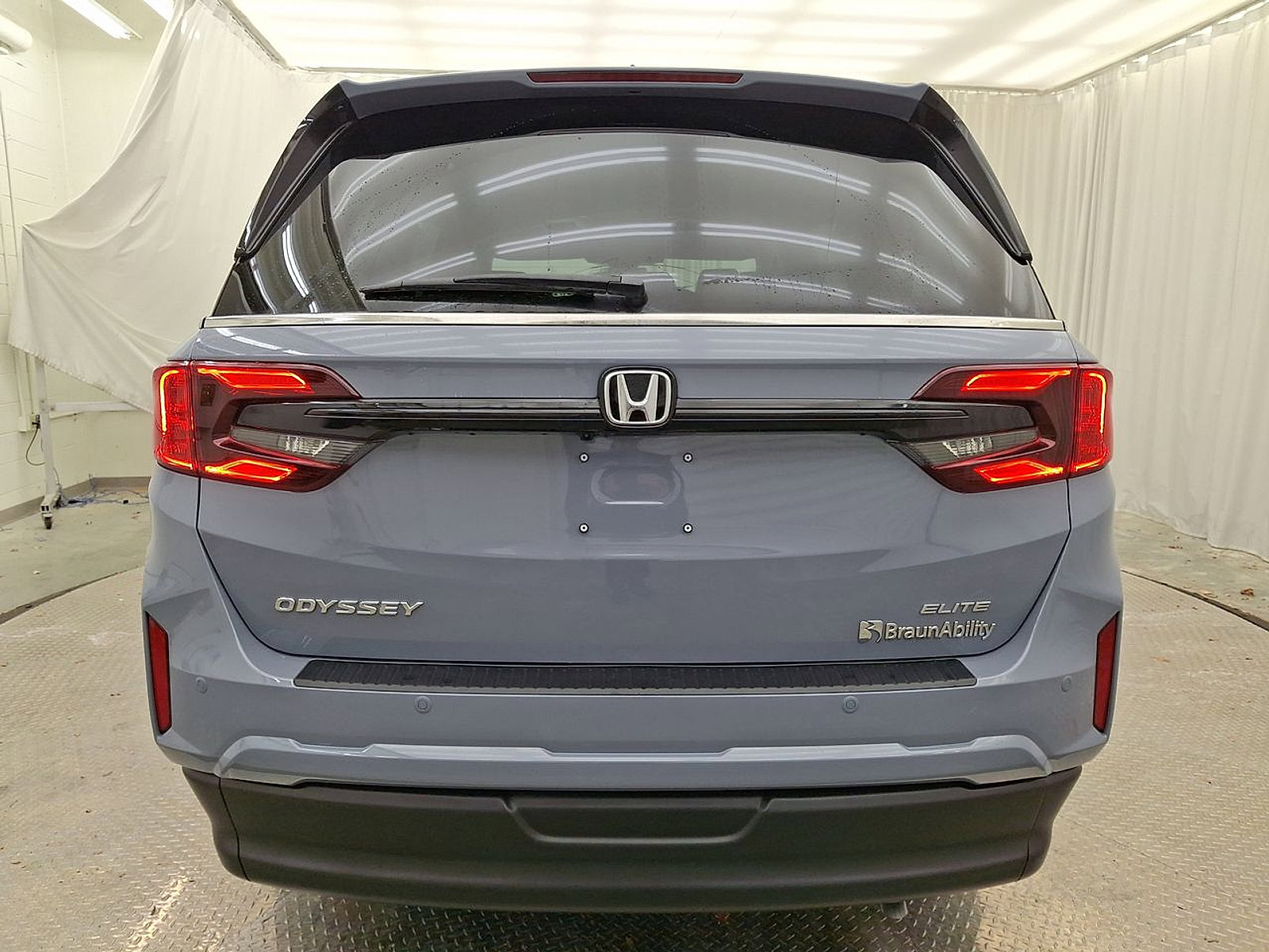 Used 2026 Honda Odyssey Elite image 23