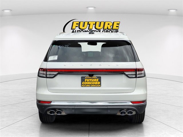 New 2025 Lincoln Aviator AWD w/ Equipment Group 101A image 4