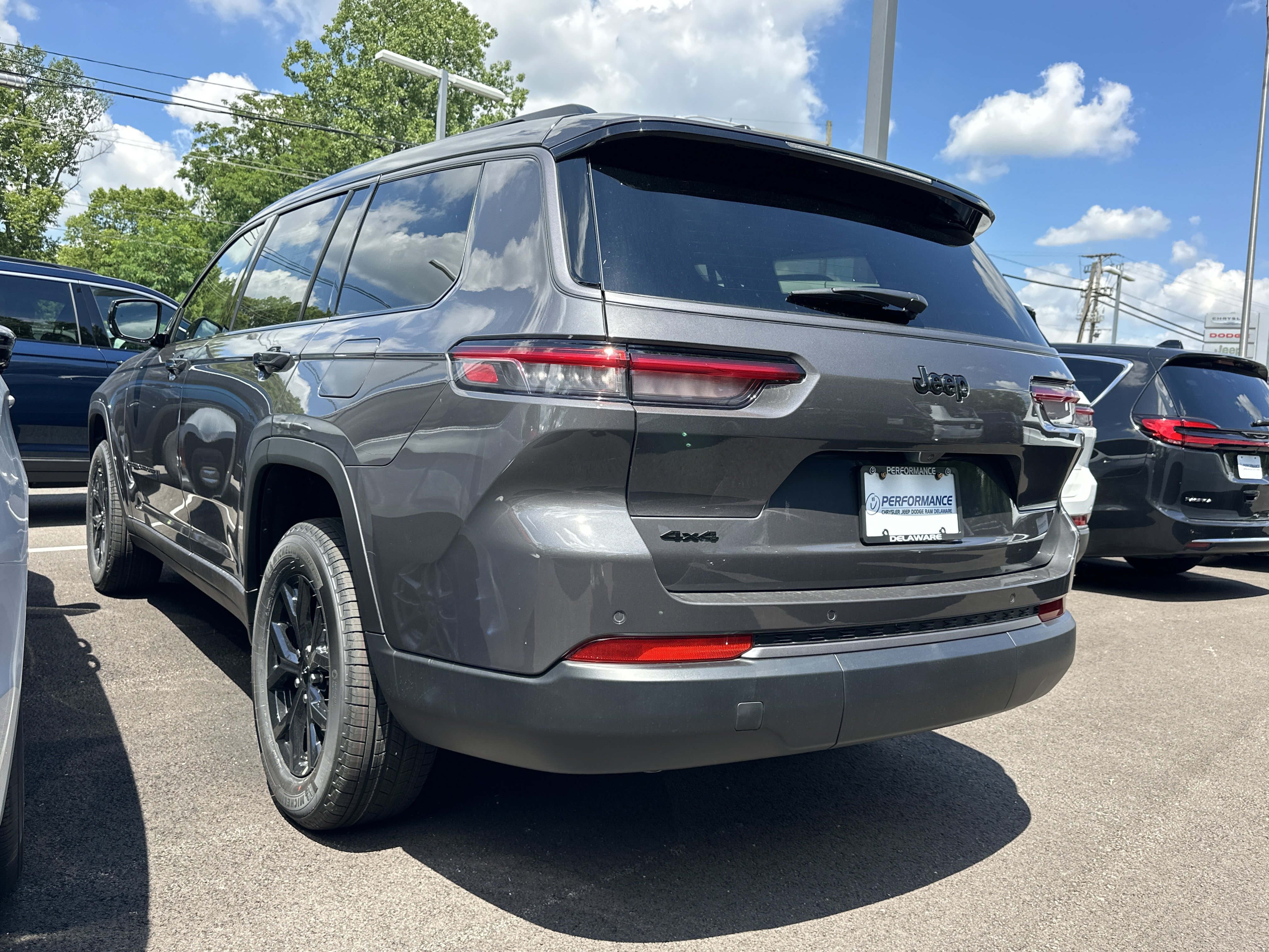 New 2026 Jeep Grand Cherokee L 4WD image 17