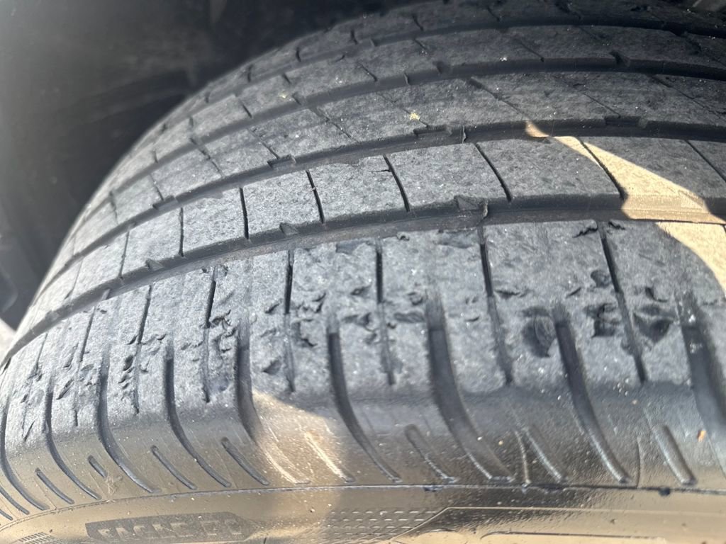 Used 2021 Tesla Model Y Long Range image 30