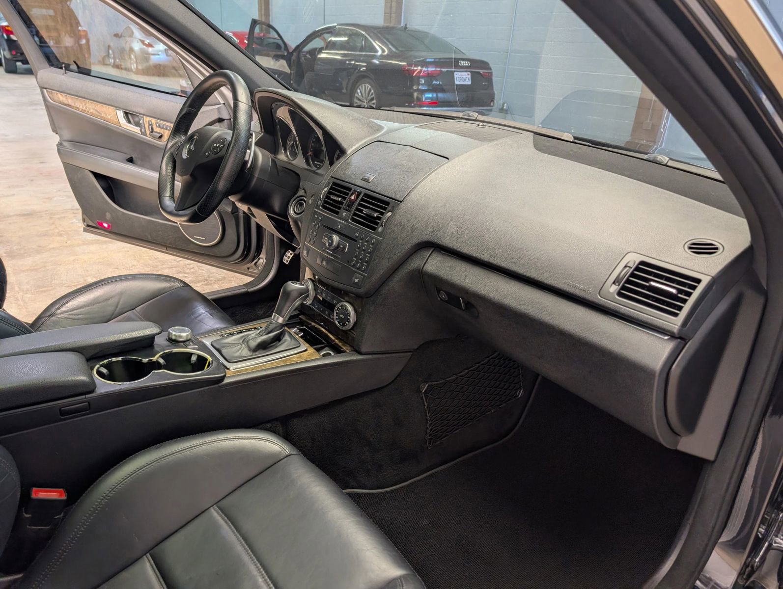 Used 2009 Mercedes-Benz C 63 AMG Sedan image 12