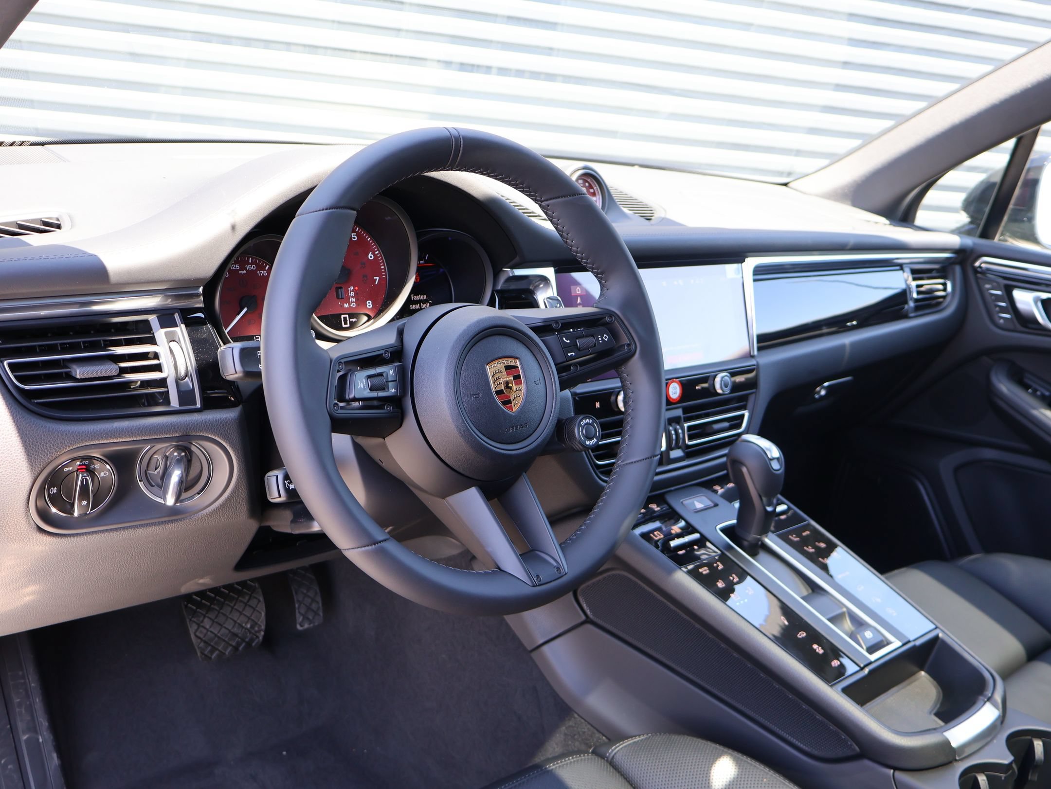 New 2026 Porsche Macan S AWD/4WD image 4