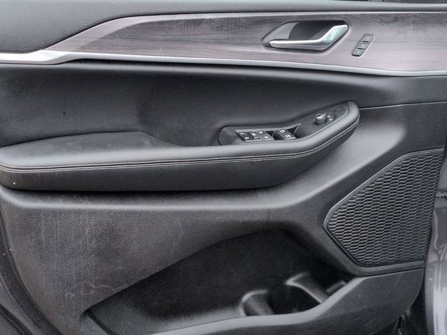 Used 2024 Jeep Grand Cherokee L Limited w/ Luxury Tech Group II image 15