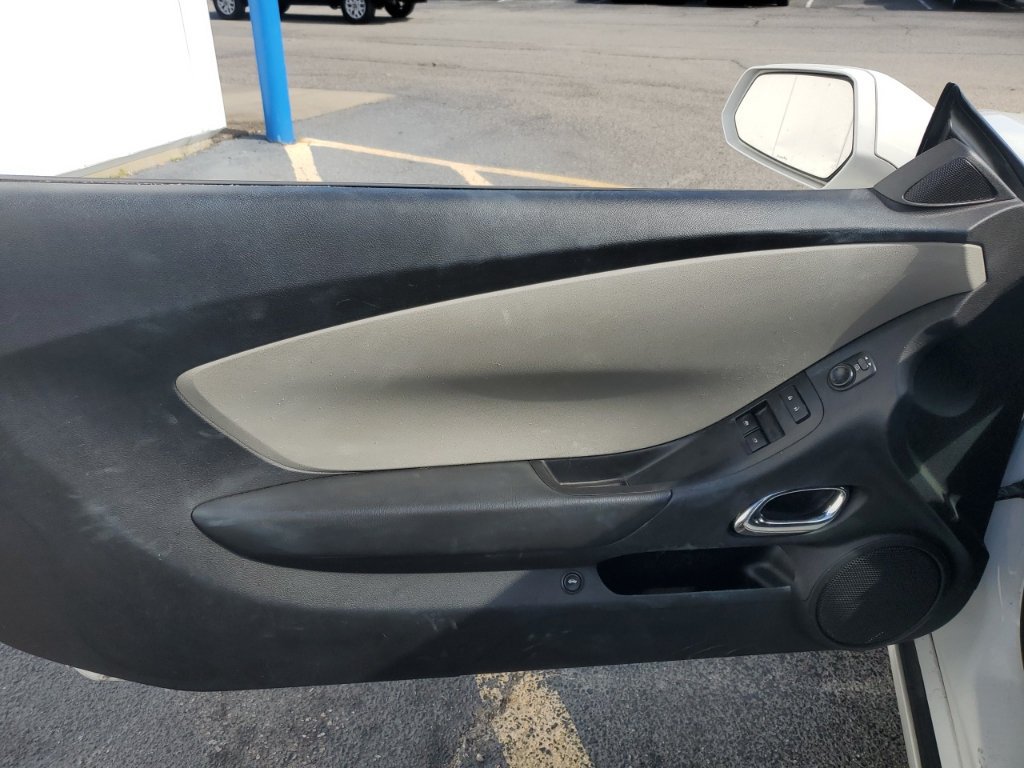 Used 2015 Chevrolet Camaro LS RWD image 10