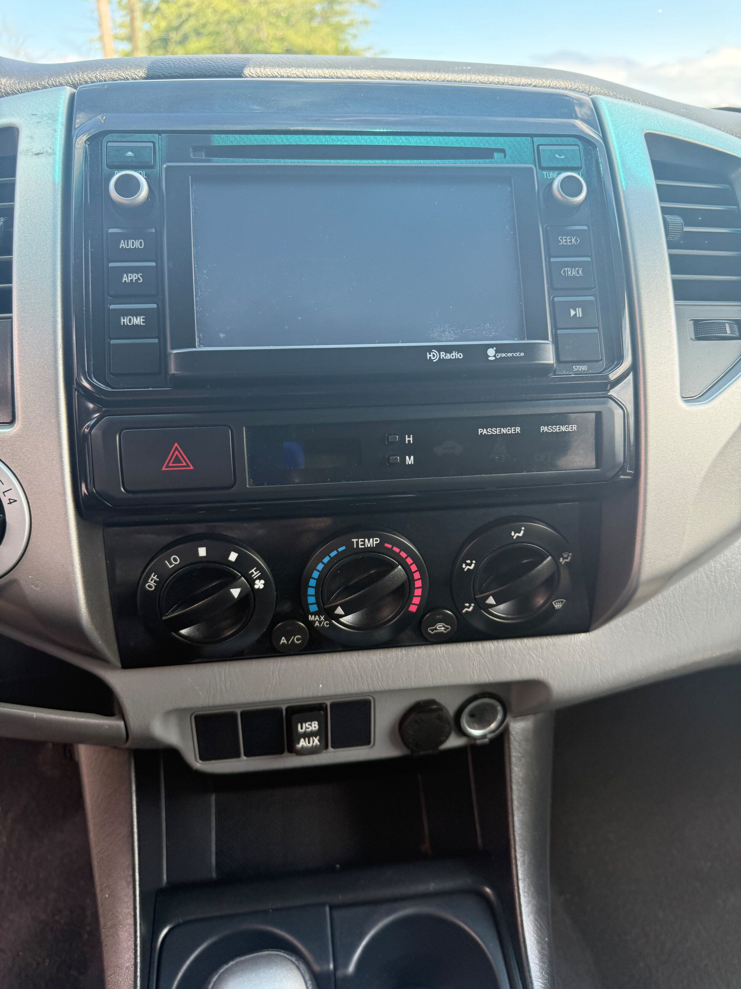 Used 2014 Toyota Tacoma 4x4 Double Cab w/ SR5 Package image 17