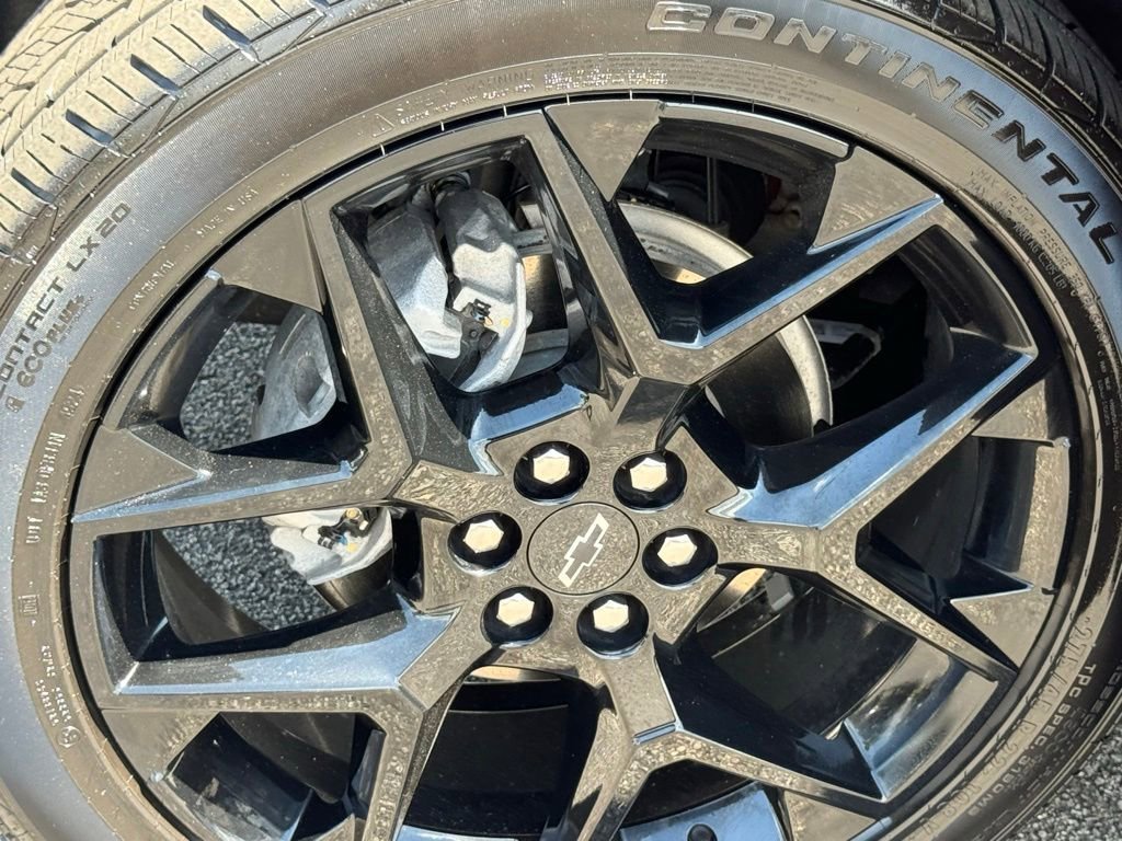 Used 2025 Chevrolet Traverse RS w/ LPO, Floor Liner Package AWD/4WD image 13