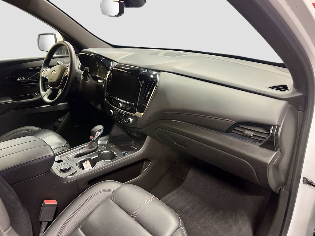 Used 2023 Chevrolet Traverse RS image 32