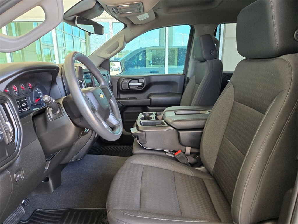 Used 2024 Chevrolet Silverado 1500 Custom image 9