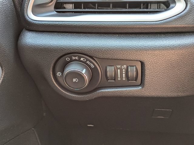 Used 2020 Chrysler Pacifica Touring w/ S Appearance Package FWD image 35