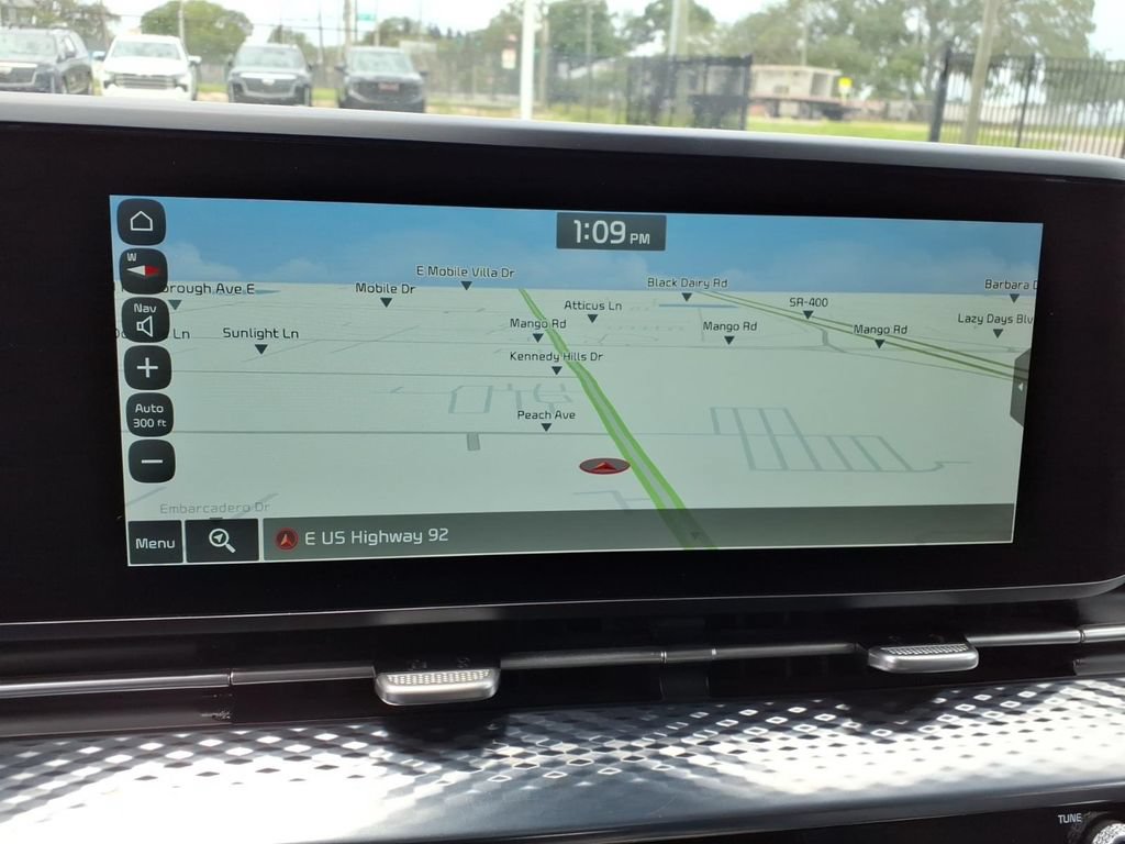 Used 2022 Kia Carnival SX Prestige FWD image 34