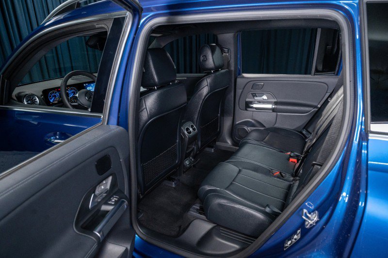 New 2025 Mercedes-Benz EQB 300 4MATIC image 26