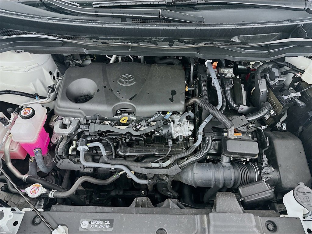 Used 2024 Toyota Sienna LE image 32