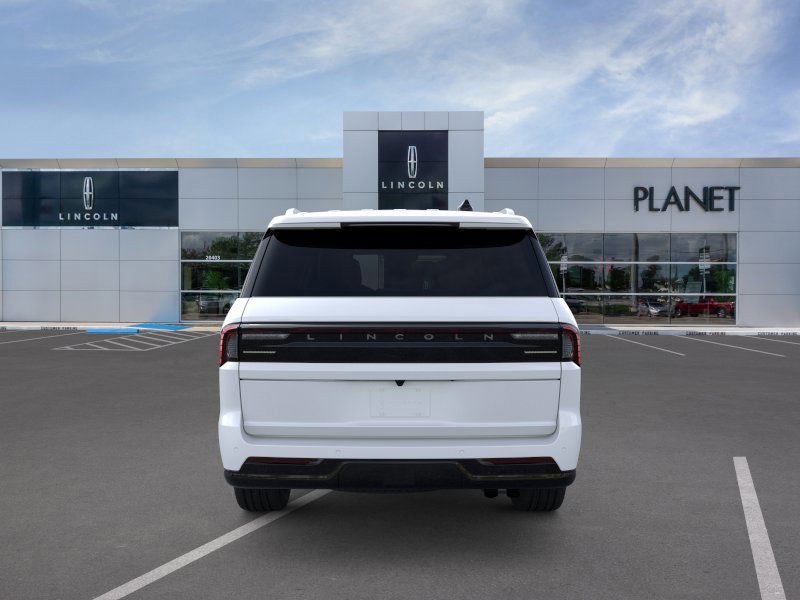 New 2026 Lincoln Navigator L Premier image 5