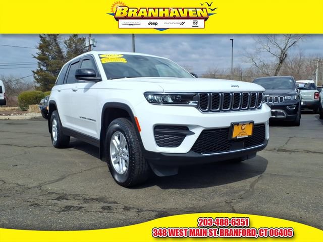 Certified 2023 Jeep Grand Cherokee Laredo w/ Luxury Tech Group I AWD/4WD image 1