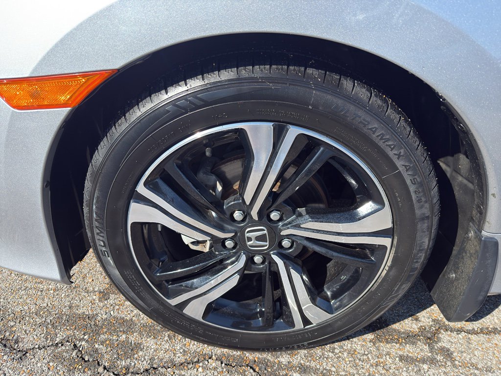 Used 2017 Honda Civic Touring image 9