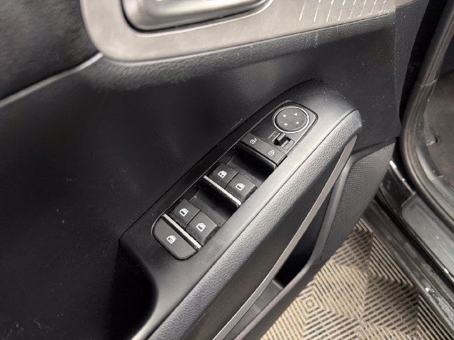Certified 2023 Kia Soul LX FWD image 12