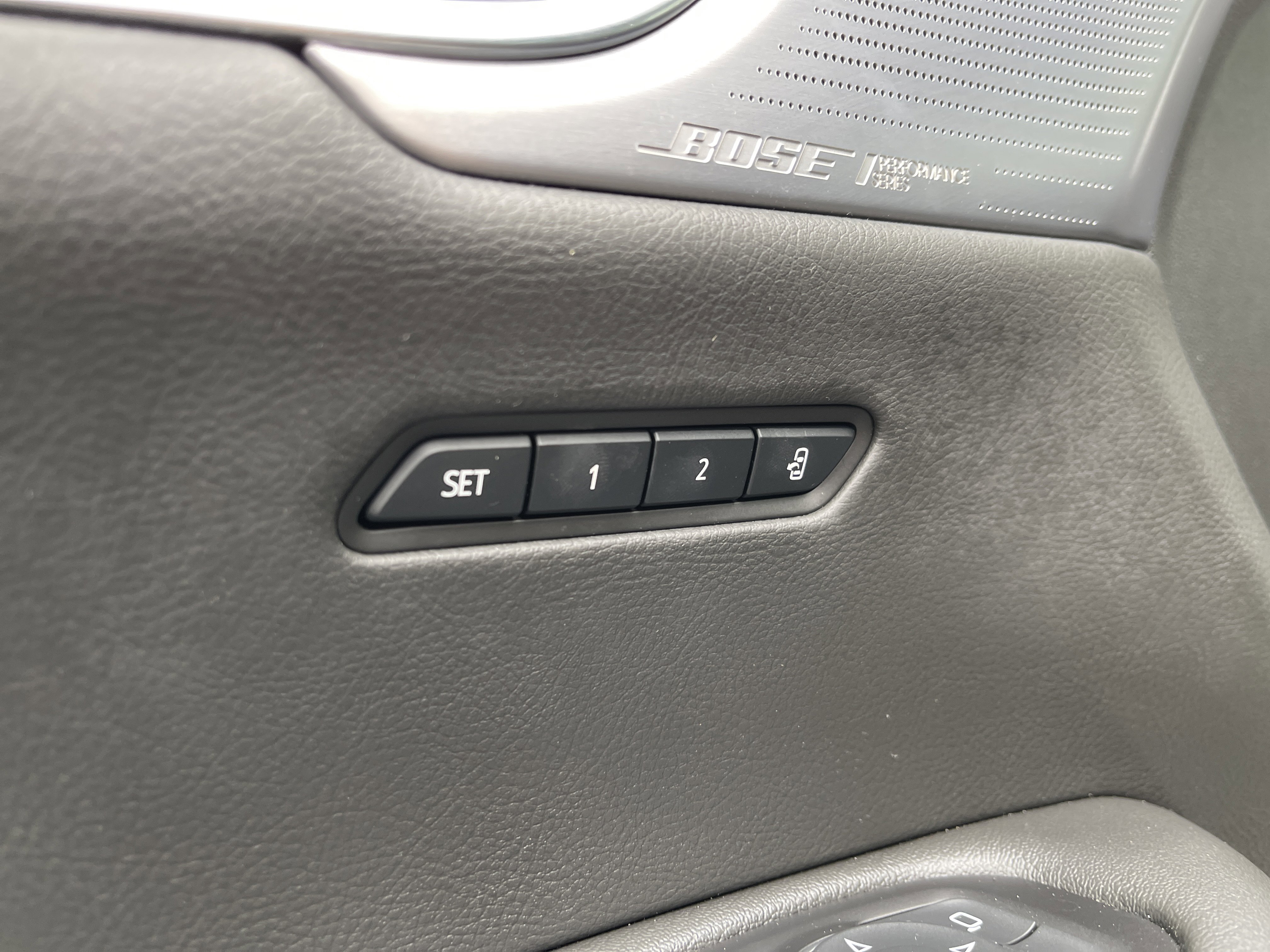 Used 2025 Cadillac XT6 Premium Luxury image 20