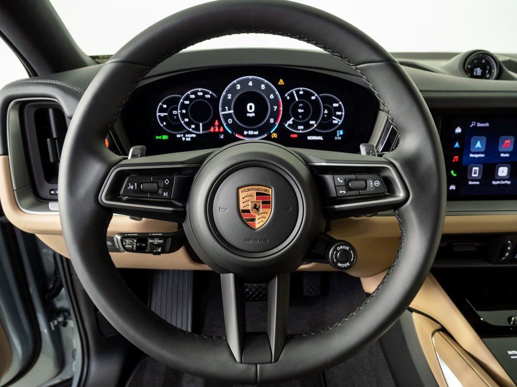 New 2026 Porsche Cayenne Base image 9