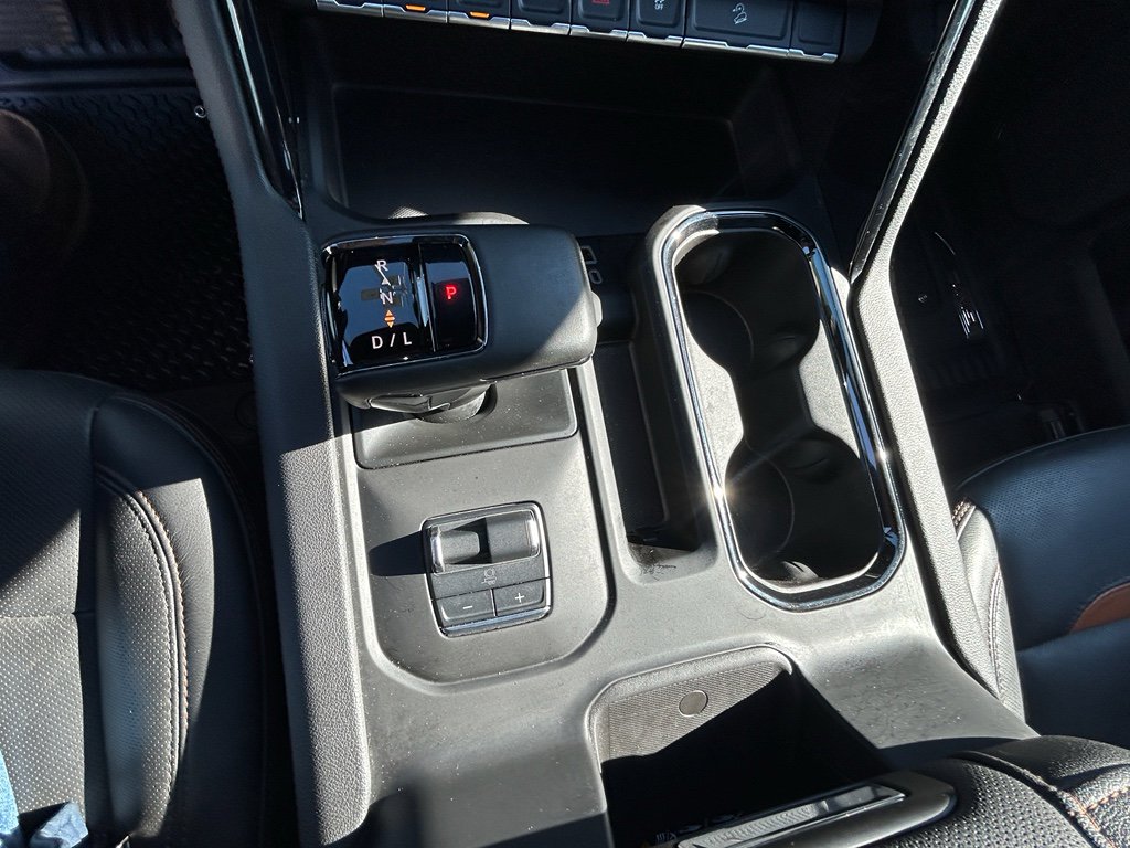 Used 2025 GMC Sierra 1500 AT4 w/ AT4 Premium Package image 14