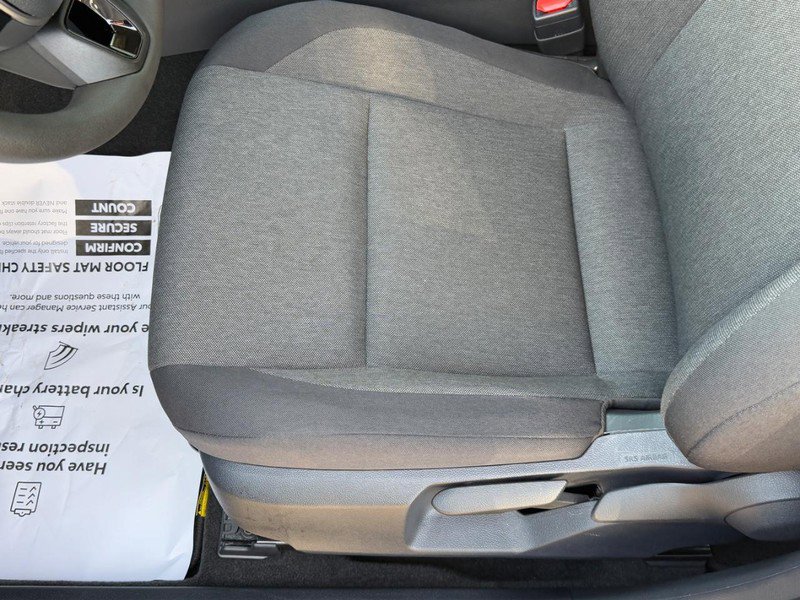 Used 2025 Toyota Camry LE image 16