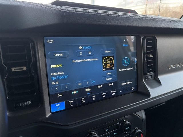 Used 2025 Ford Bronco Badlands image 18