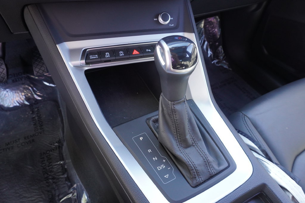 Used 2025 Audi Q3 2.0T Premium AWD/4WD image 19