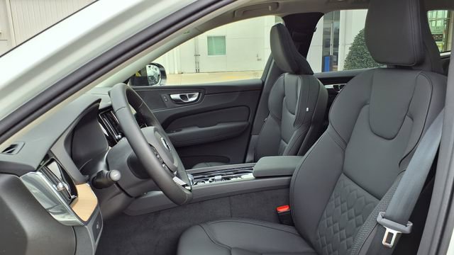 New 2026 Volvo XC60 B5 Plus w/ Protection Package Premier image 14