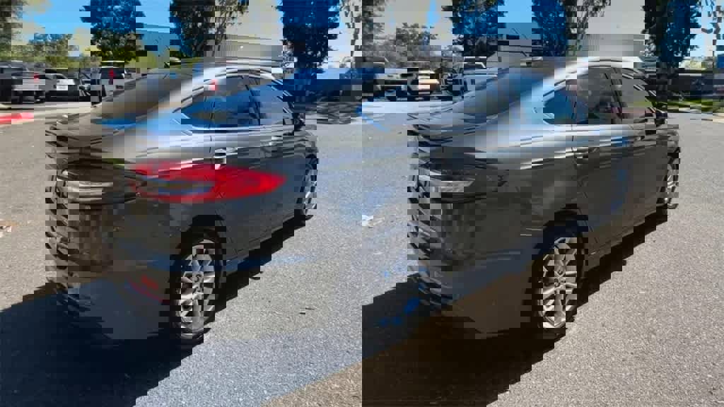 Used 2020 Ford Fusion Energi Titanium image 8