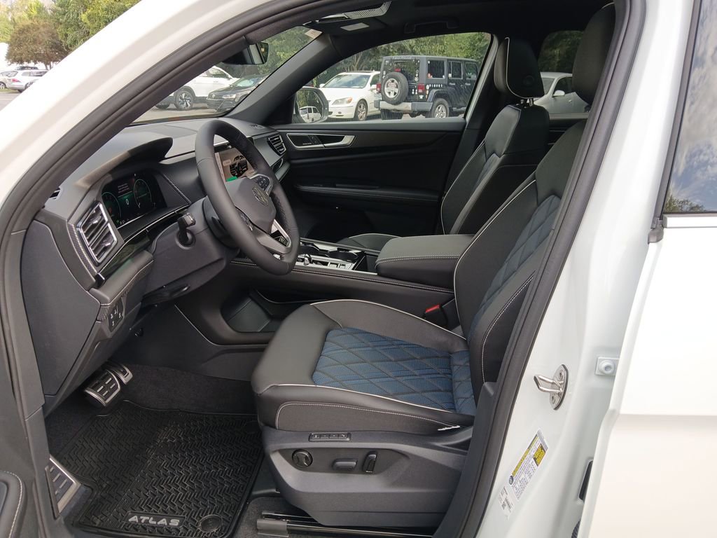 New 2026 Volkswagen Atlas Cross Sport SEL Premium R-Line AWD/4WD image 9