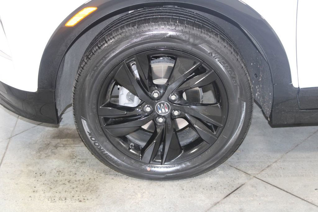 Used 2024 Buick Encore GX Sport Touring image 17