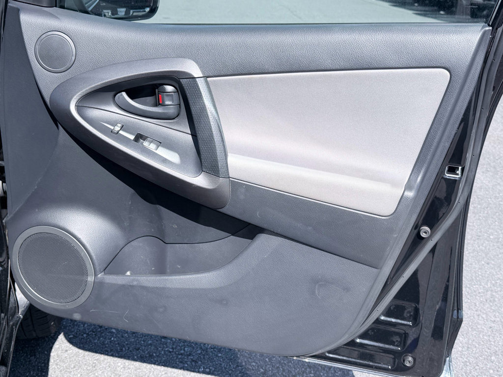 Used 2012 Toyota RAV4 FWD w/ Value Pkg image 27