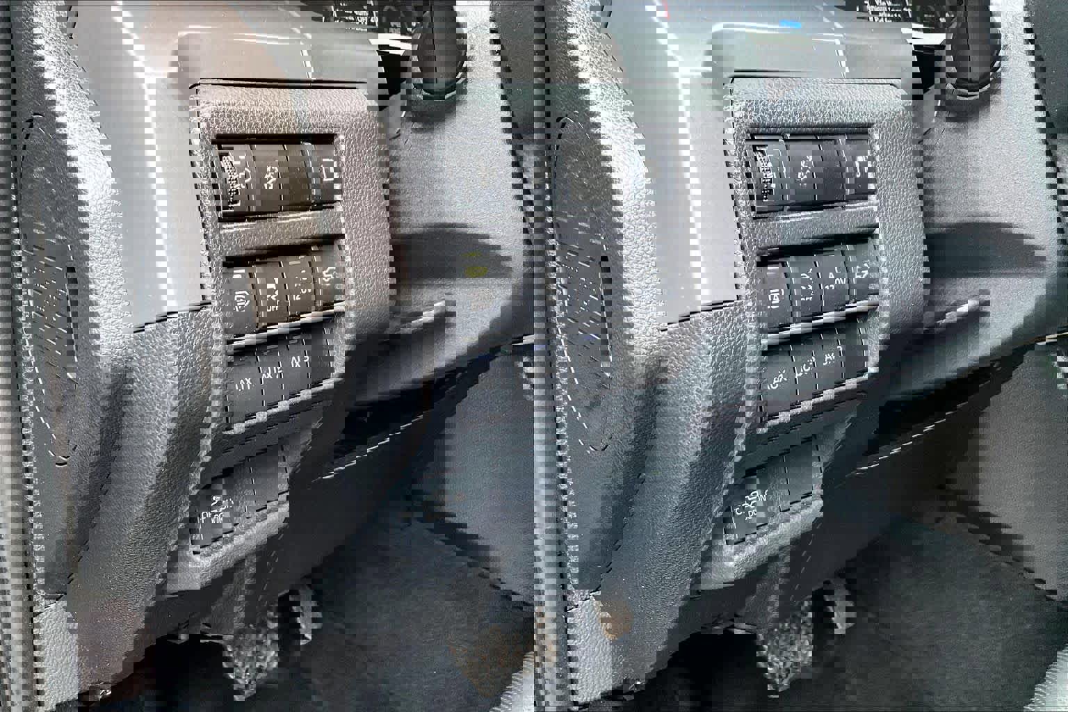 Used 2024 Toyota Tacoma TRD Off-Road w/ TRD Off Road Premium Package image 34