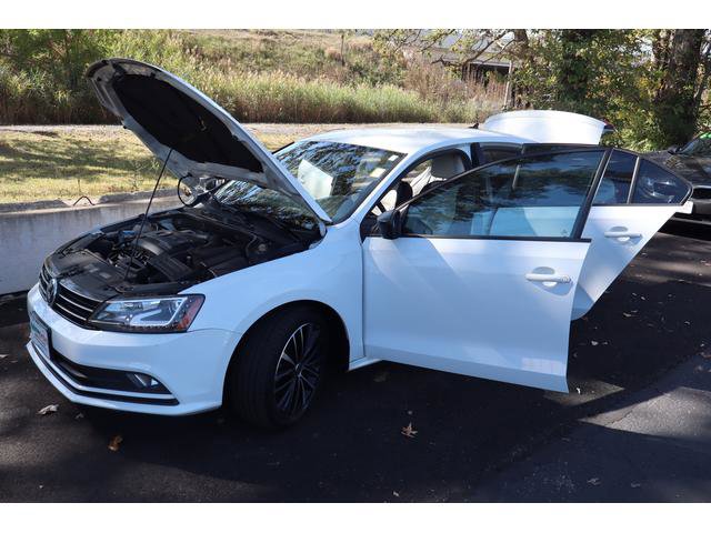 Used 2015 Volkswagen Jetta Sport image 18