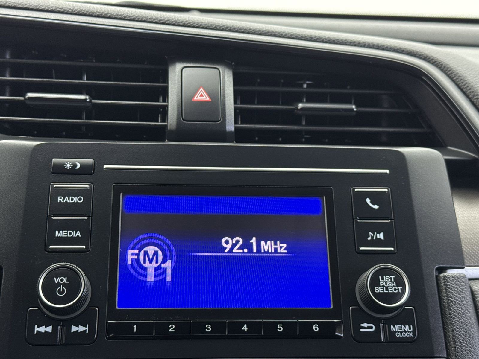 Used 2020 Honda Civic LX image 25