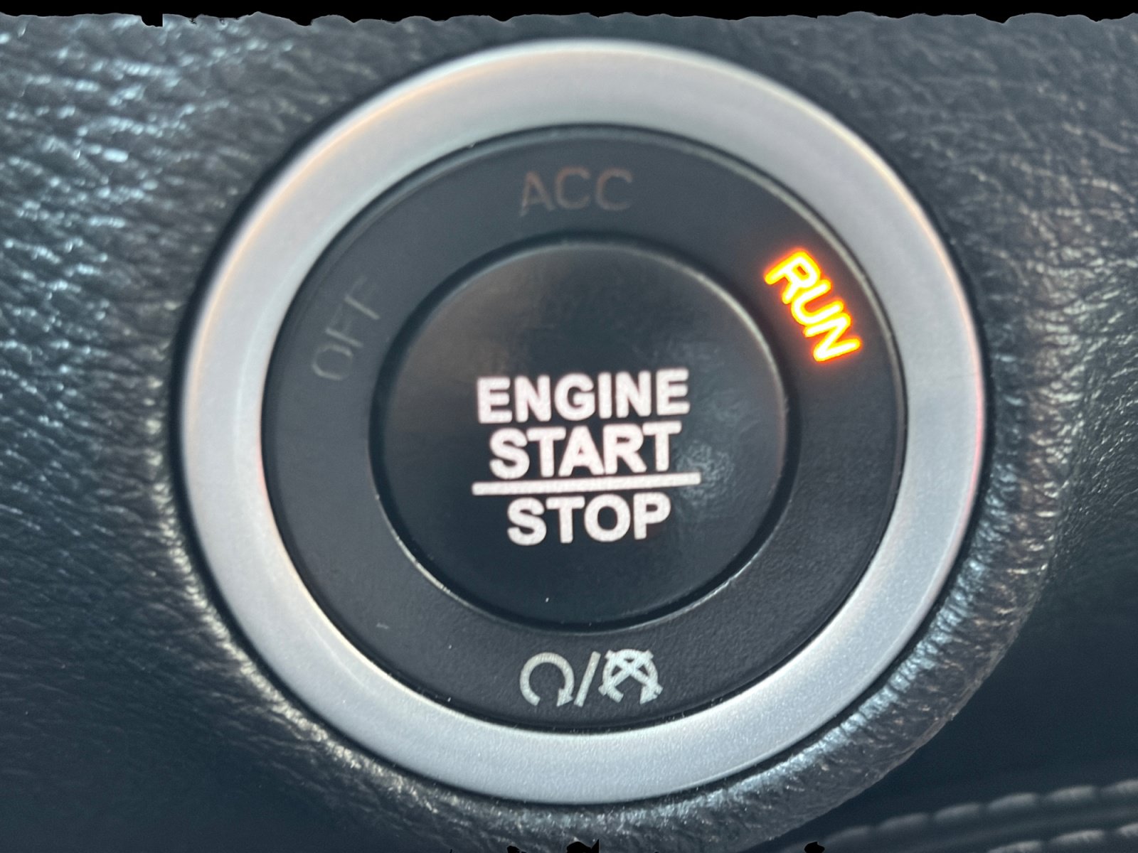 Used 2019 Dodge Challenger SXT AWD/4WD image 21