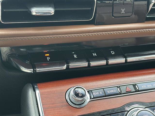 Used 2021 Lincoln Aviator Reserve w/ Equipment Group 201A AWD/4WD image 21