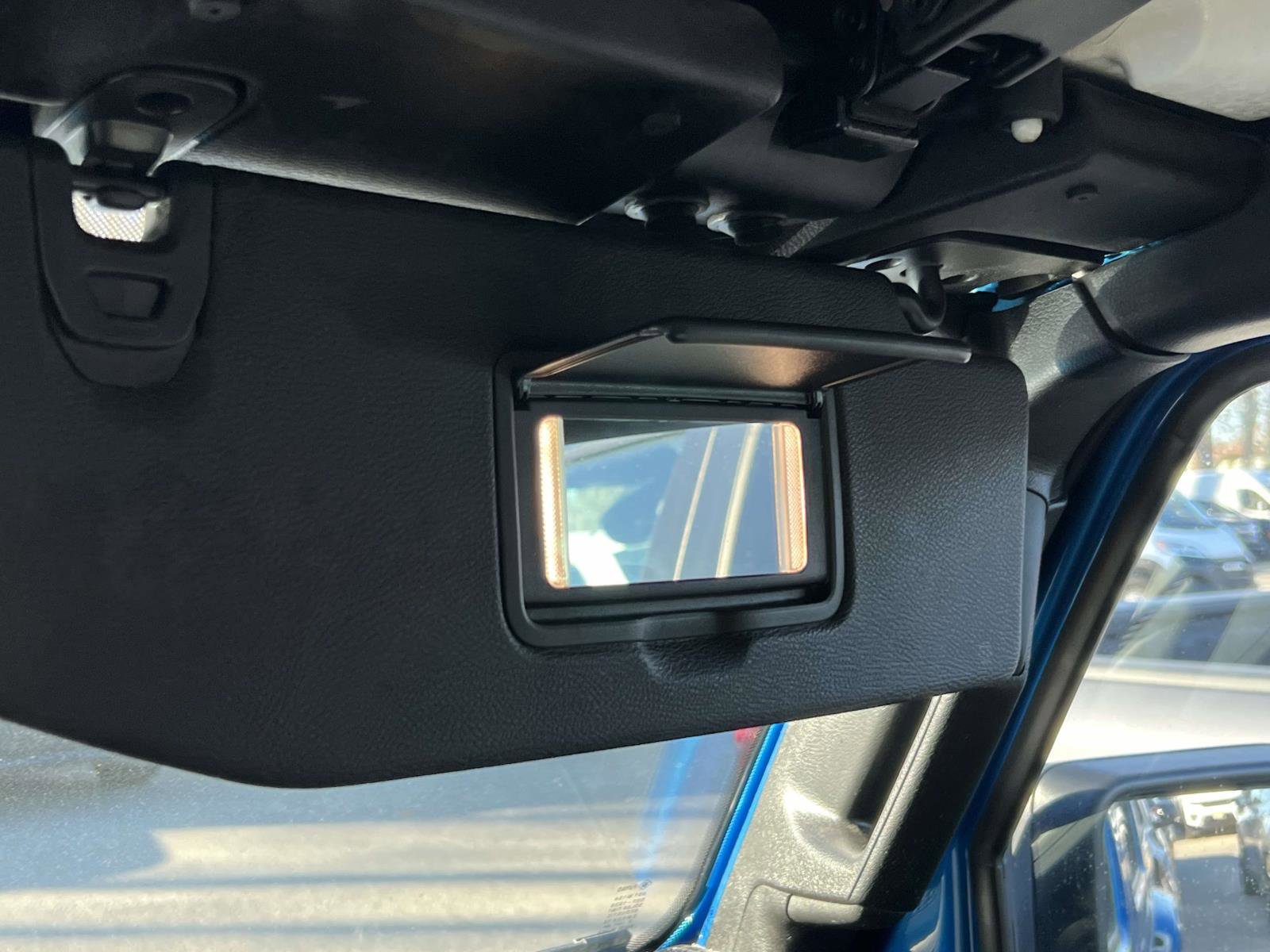 Used 2022 Jeep Gladiator Sport image 10