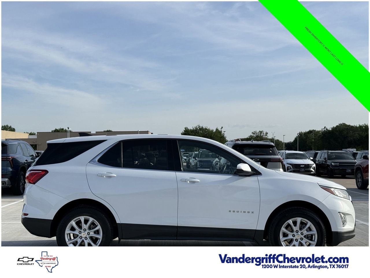 Used 2019 Chevrolet Equinox LT w/ Driver Convenience Package AWD/4WD image 3