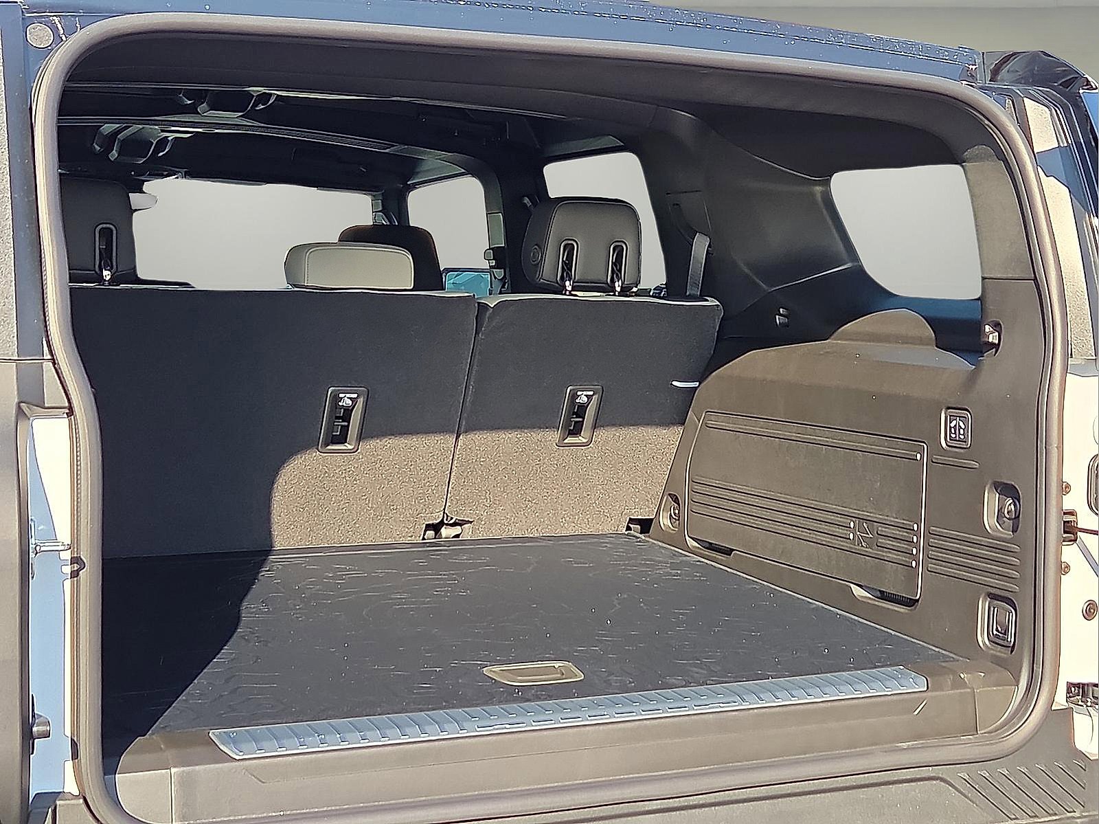 New 2026 GMC Hummer EV SUV image 9
