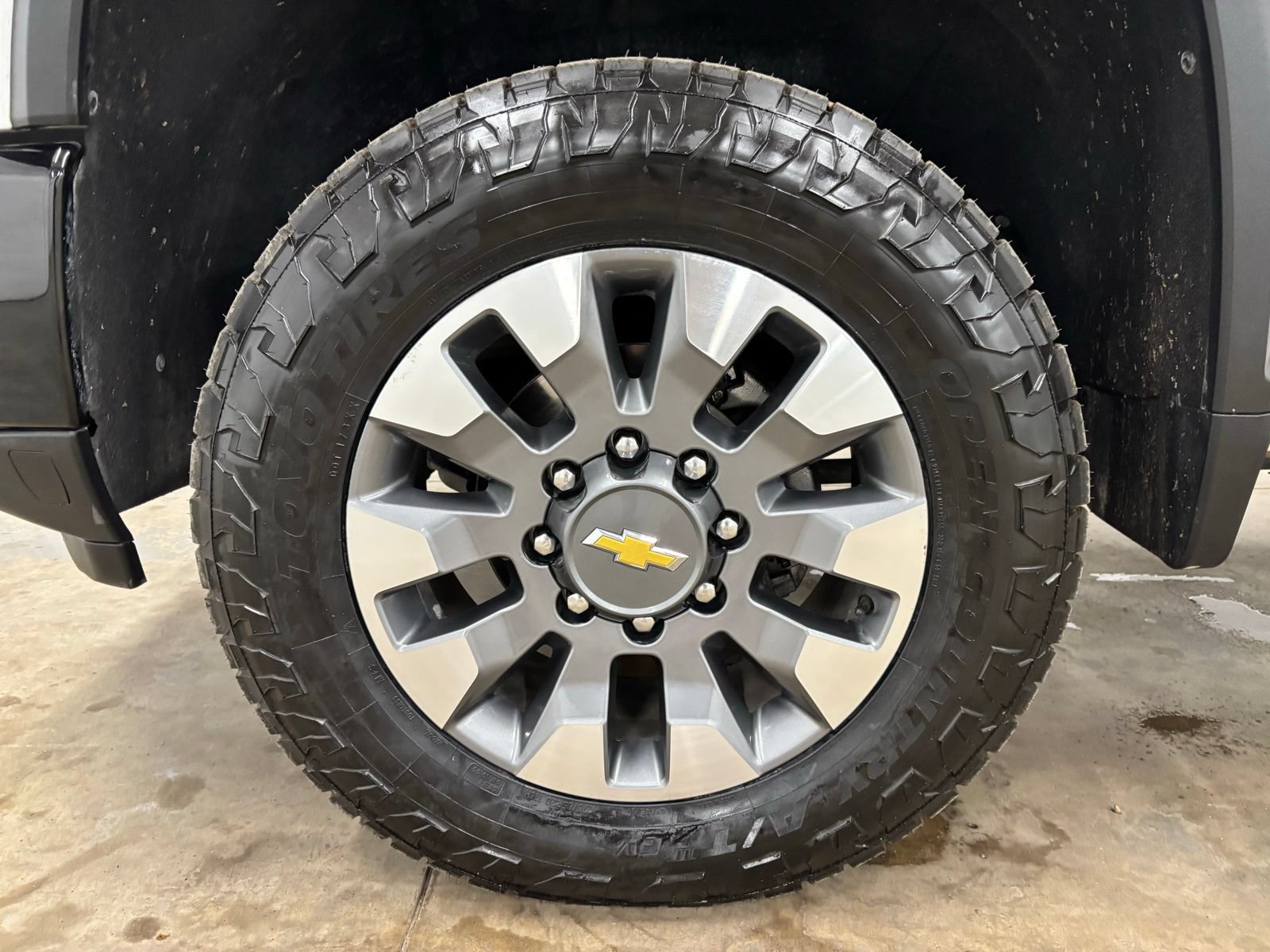 Used 2024 Chevrolet Silverado 2500 Custom AWD/4WD image 9