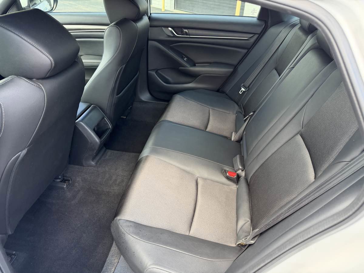 Used 2019 Honda Accord Sport image 14