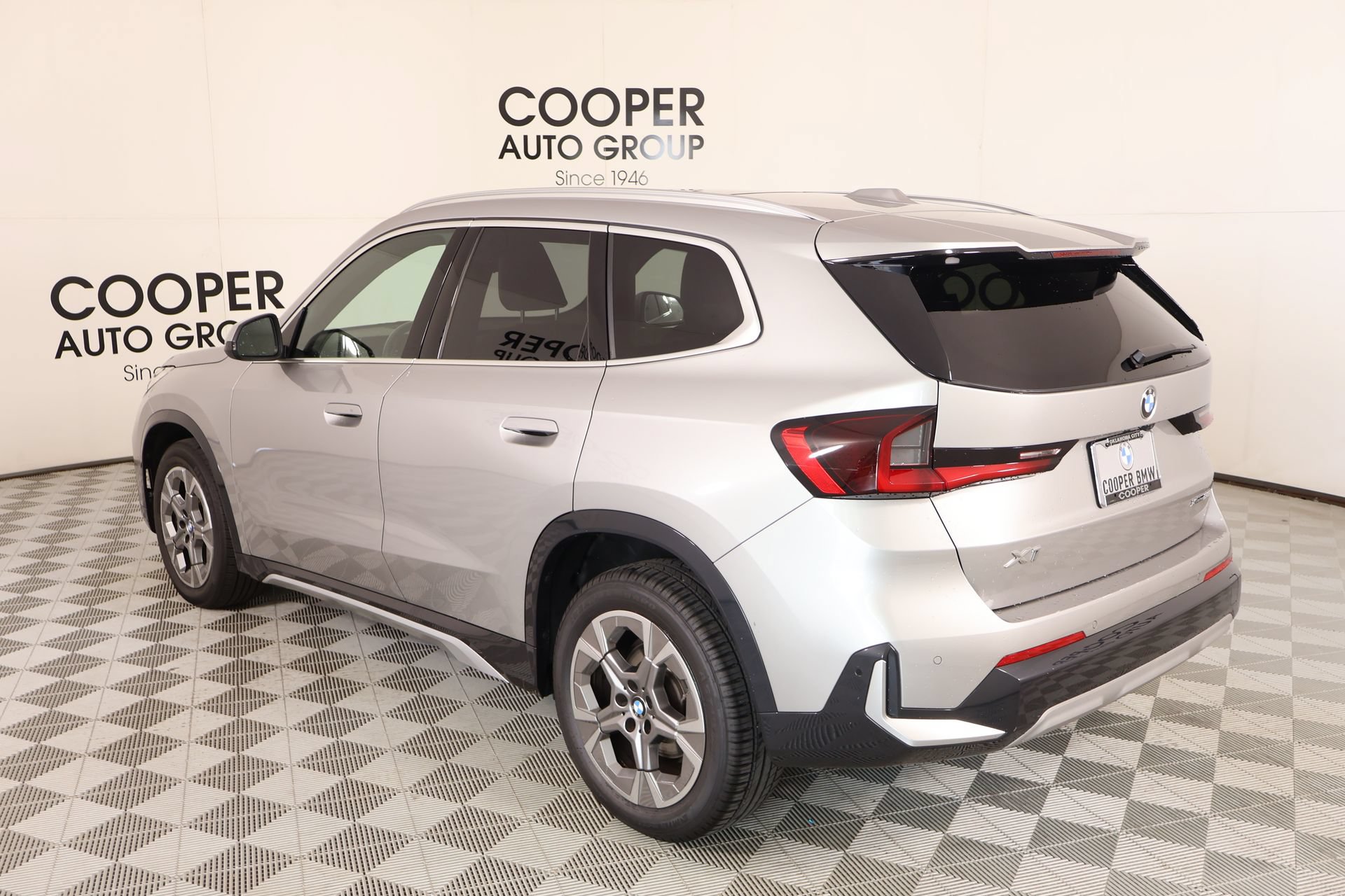Used 2025 BMW X1 xDrive28i w/ Convenience Package AWD/4WD image 24