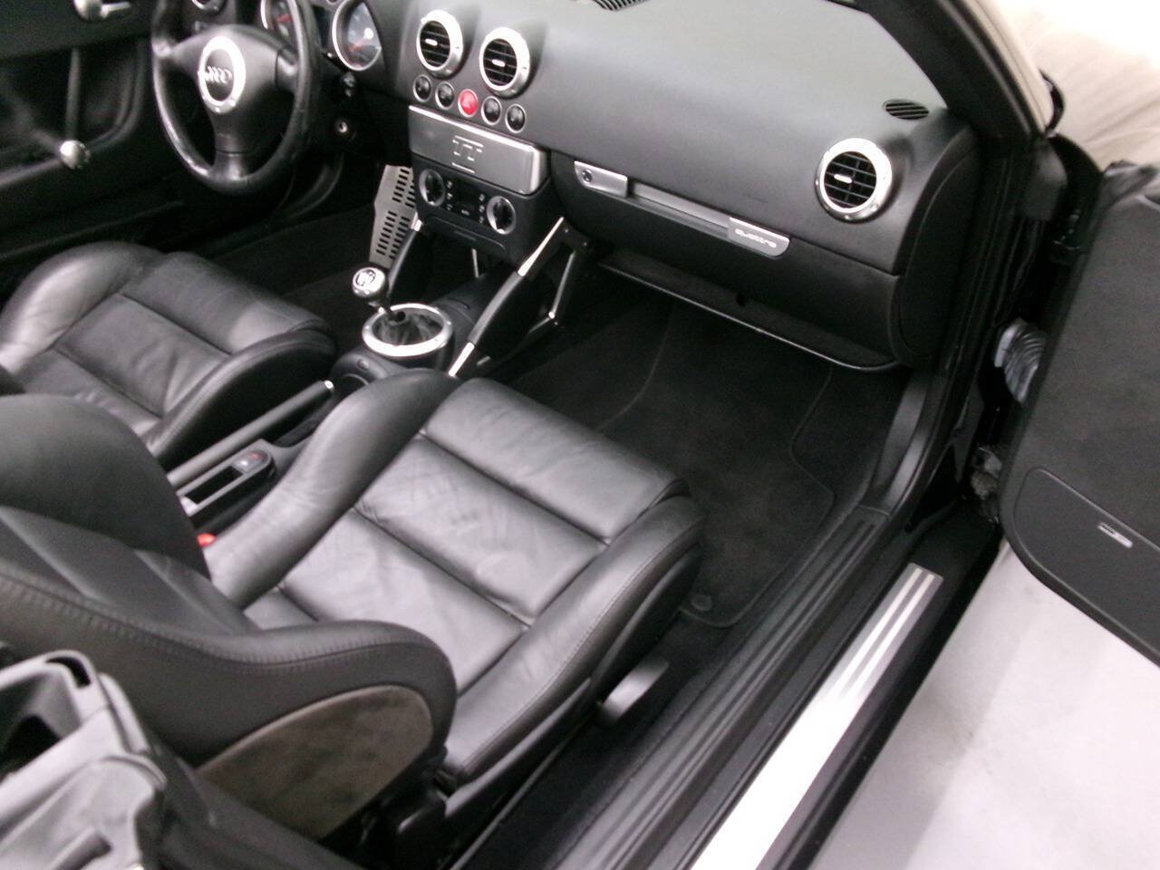 Used 2001 Audi TT 1.8T AWD/4WD image 23