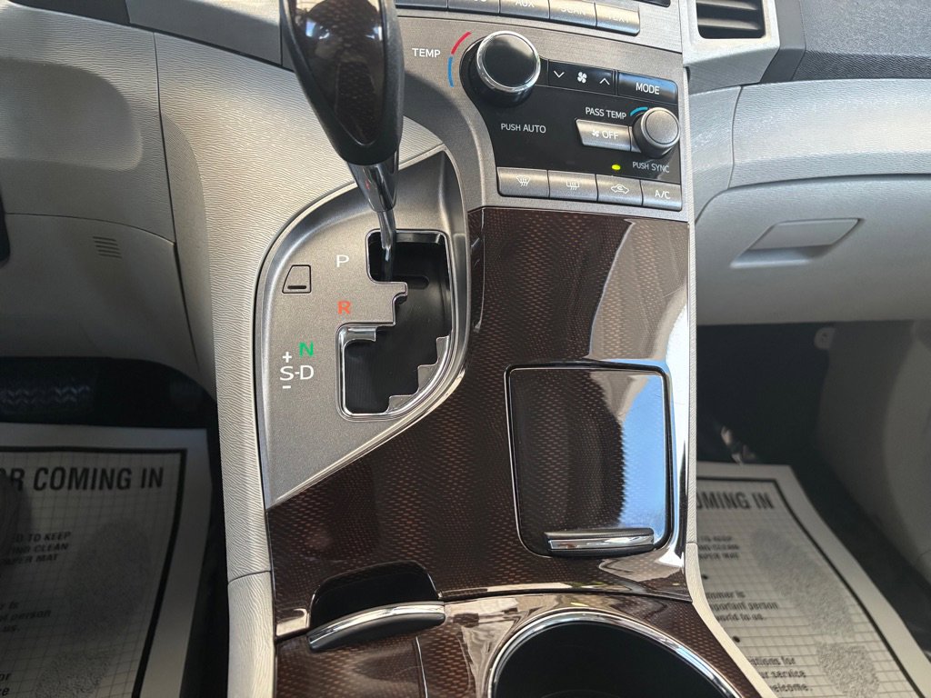 Used 2011 Toyota Venza FWD image 14