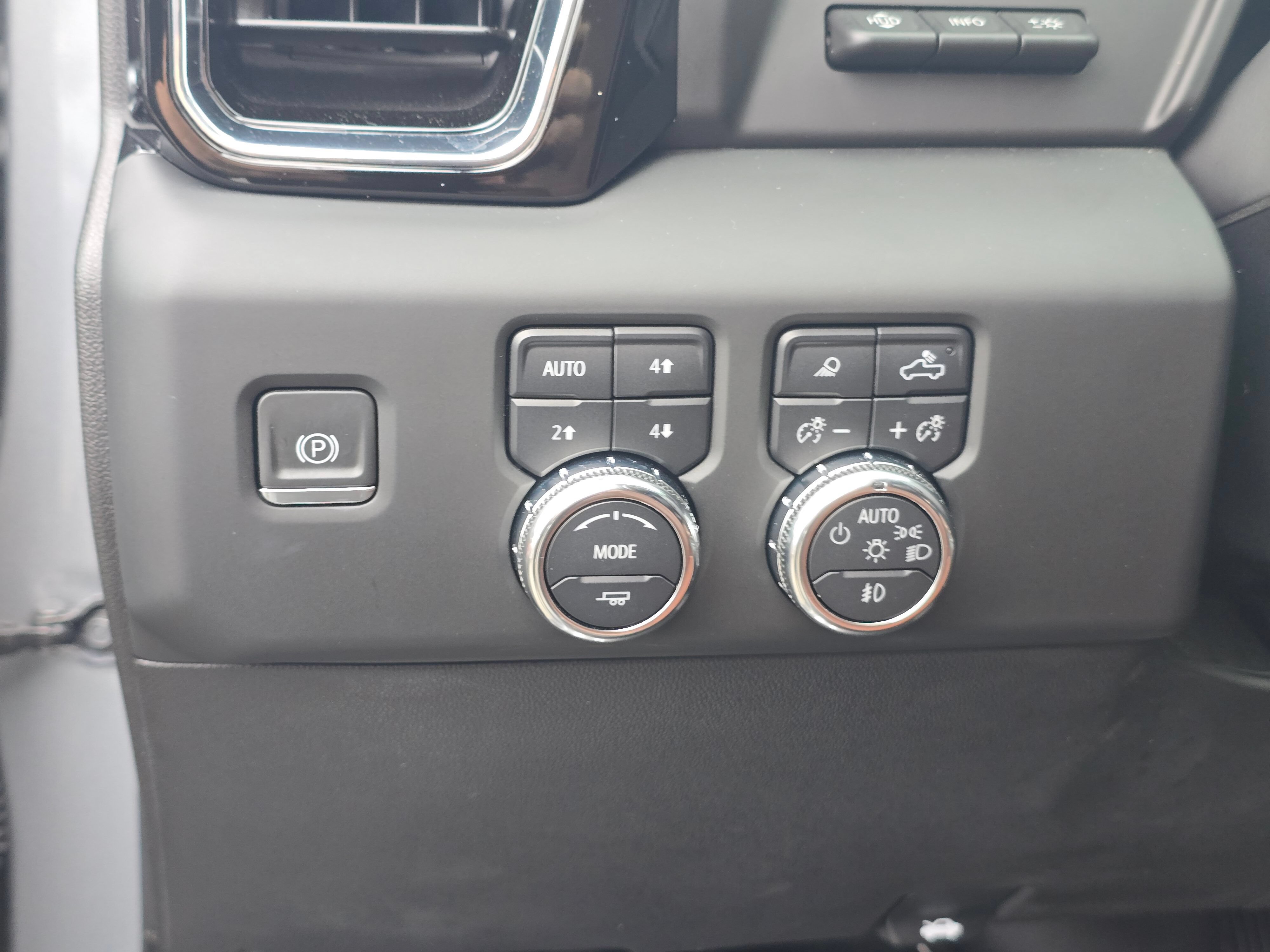 Used 2024 GMC Sierra 1500 Denali Ultimate AWD/4WD image 25