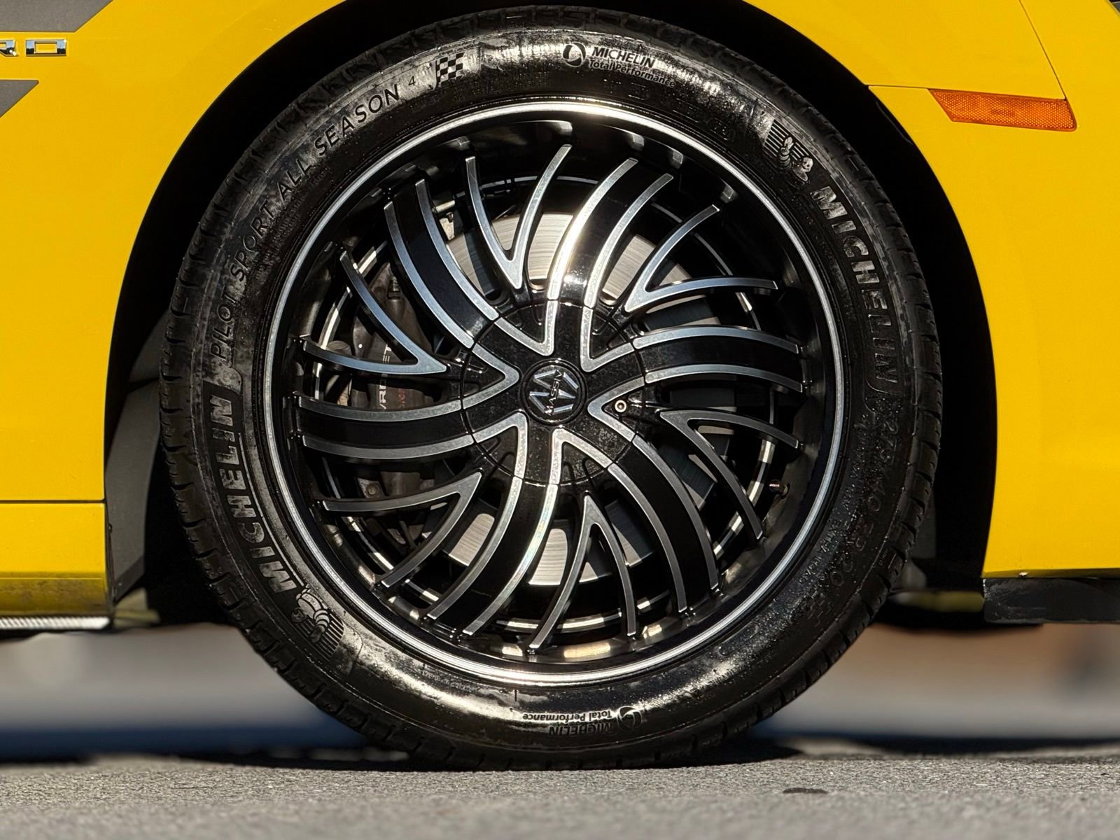 Used 2014 Chevrolet Camaro SS image 22