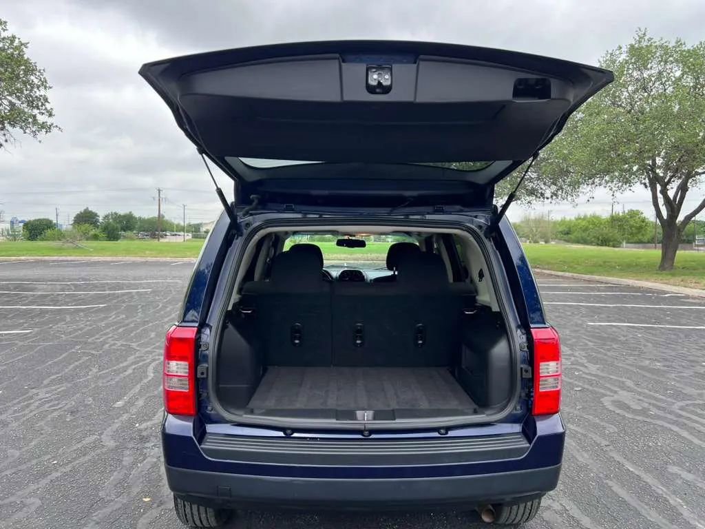 Used 2017 Jeep Patriot Latitude FWD image 22