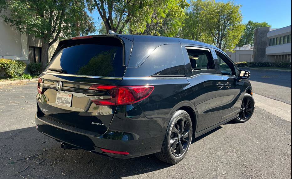 Used 2024 Honda Odyssey Sport image 5