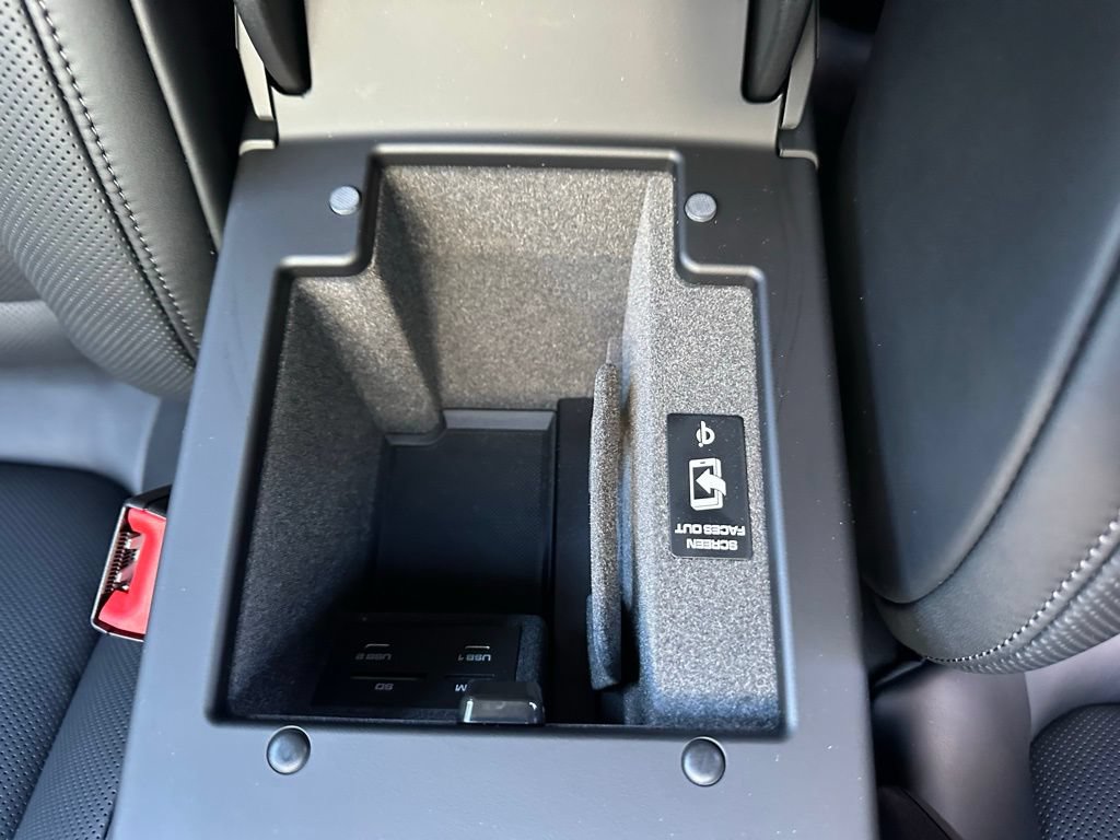 Certified 2026 Porsche Macan S AWD/4WD image 30